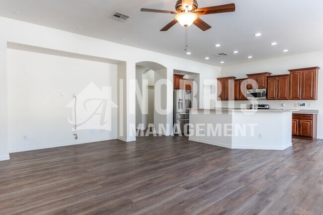 Building Photo - Beautiful Home in Villago Community