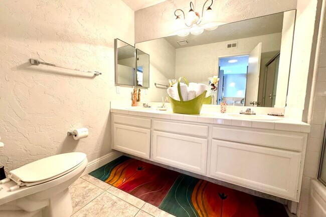 Building Photo - 23 Don Quixote Dr