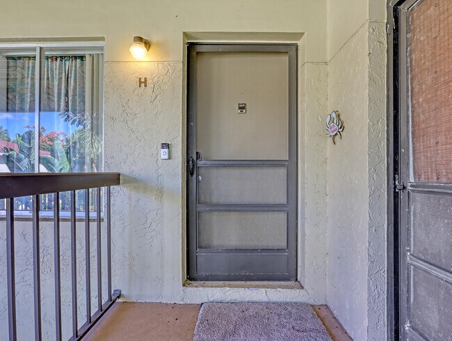 Building Photo - 6552 Chasewood Dr