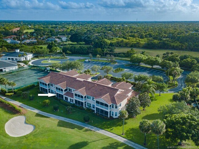 Building Photo - 2371 SW Carriage Hill Terrace