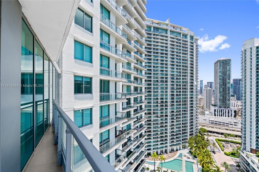 Building Photo - 1300 S Miami Ave
