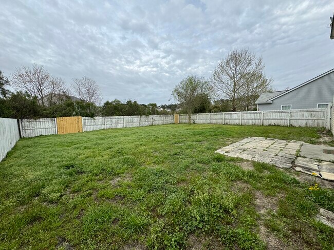 Building Photo - 39 Hamilton Grove Dr