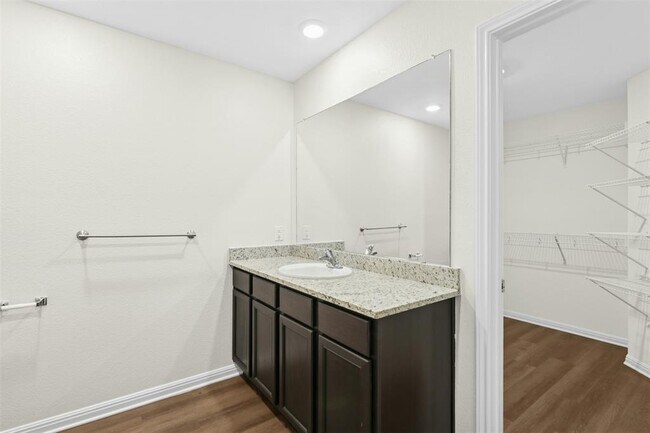 Building Photo - 16416 Farmhouse Ln