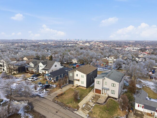 Building Photo - 426 Patterson St