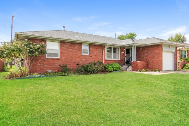 Building Photo - 1516 Sheffield Rd