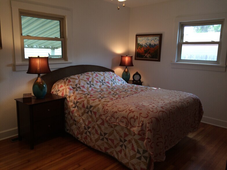 Bed 1- master - 4938 Meade st