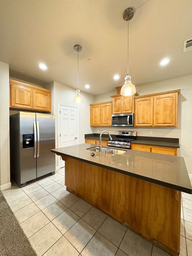 Building Photo - 1437 Wyla Walk