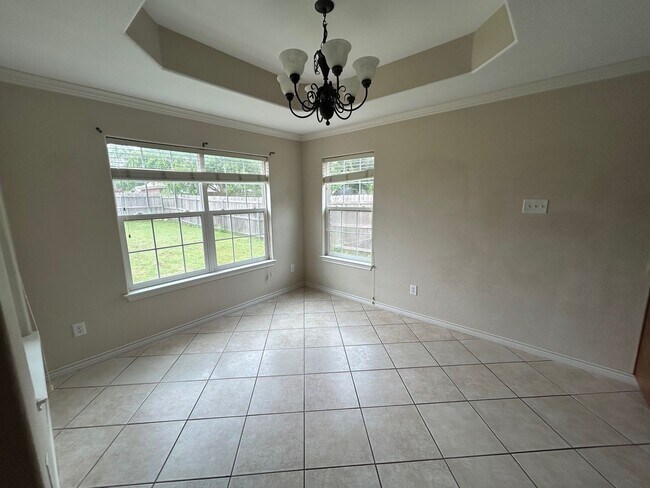 Building Photo - Updated Midway ISD Home