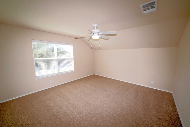 Building Photo - Immaculate Rental Now Available in Cibolo!...
