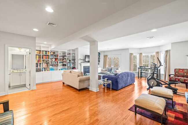 Building Photo - 1 Wilderswood Way