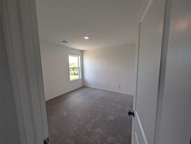 Building Photo - 2943 Summer Breeze Wy