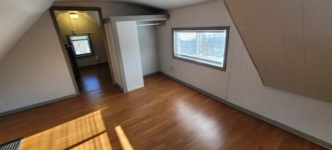 Building Photo - Single Family Home