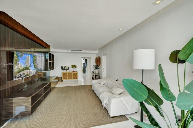 Building Photo - 800 Claughton Island Dr