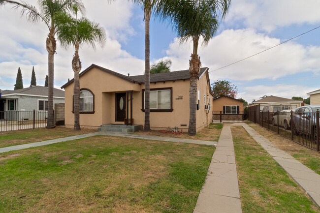 Main House &Back Unit - 12516 Waldorf Dr