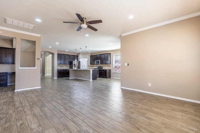 Building Photo - 27527 Paseo Mesa