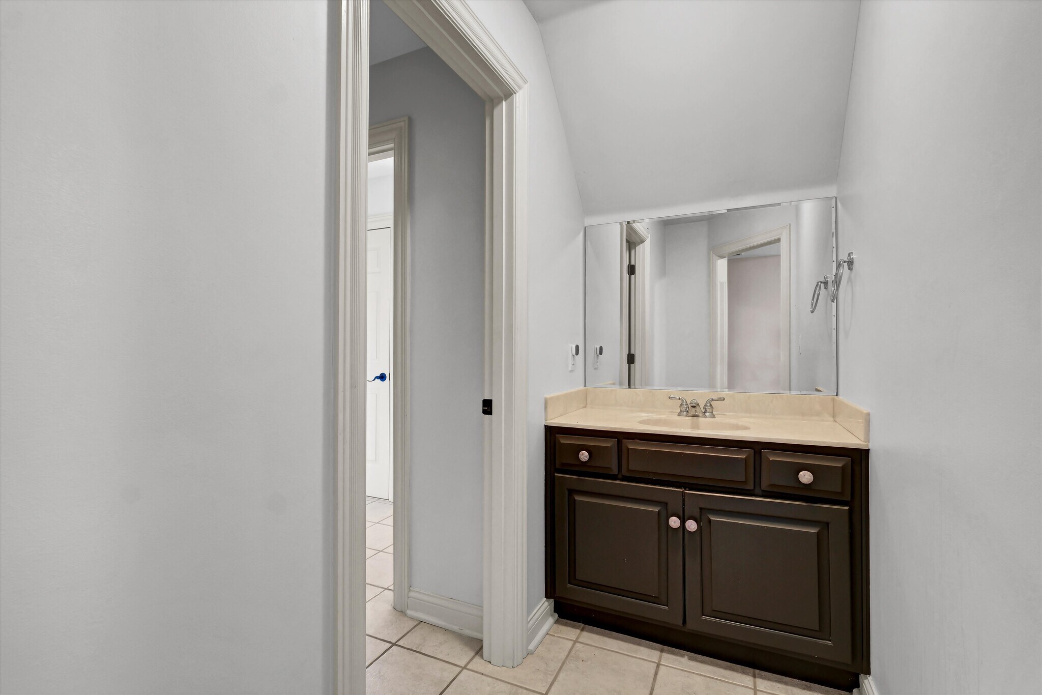 Building Photo - 2603 Locust Hill Pl