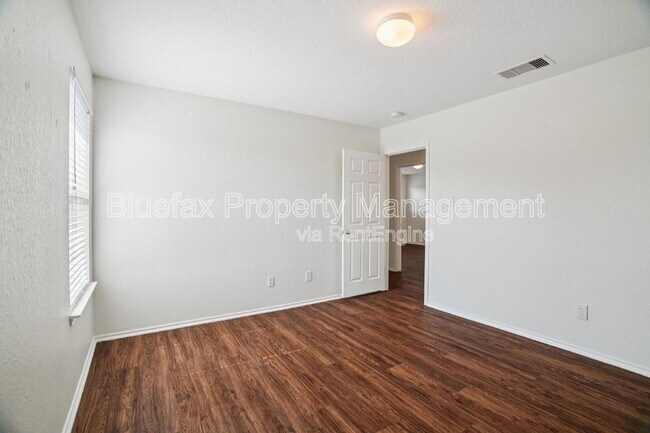 Building Photo - 9939 Bermuda Palm