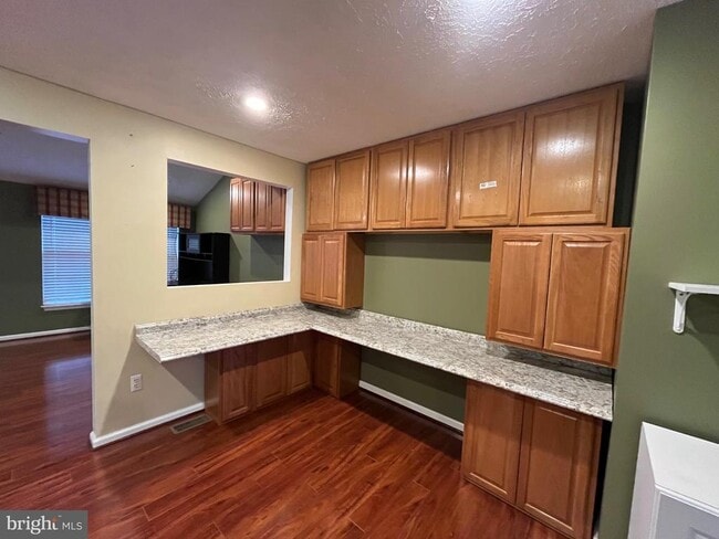 Building Photo - 283 Point to Point Square