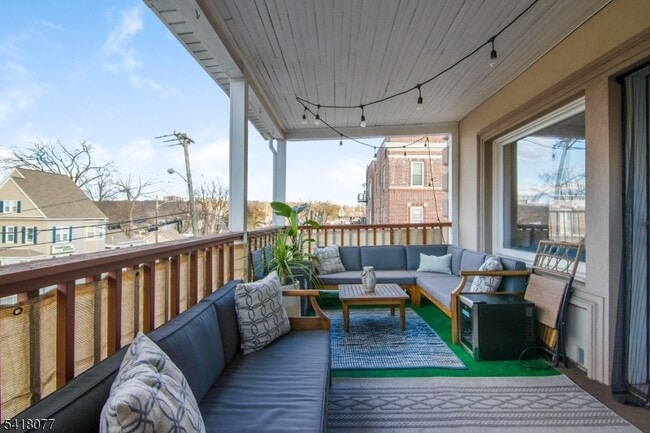 Building Photo - 660 Bloomfield Ave