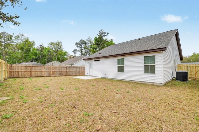 Building Photo - 37 Haida Trail