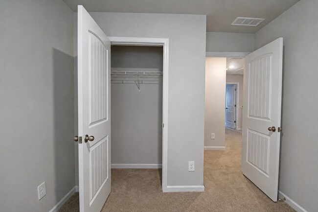 Building Photo - 212 Dale Mires Ln
