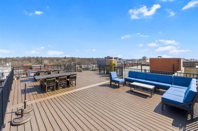 Building Photo - 4006 7th Ave