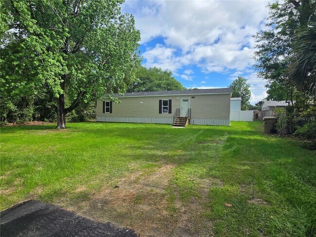 Building Photo - 24048 Ermine Rd