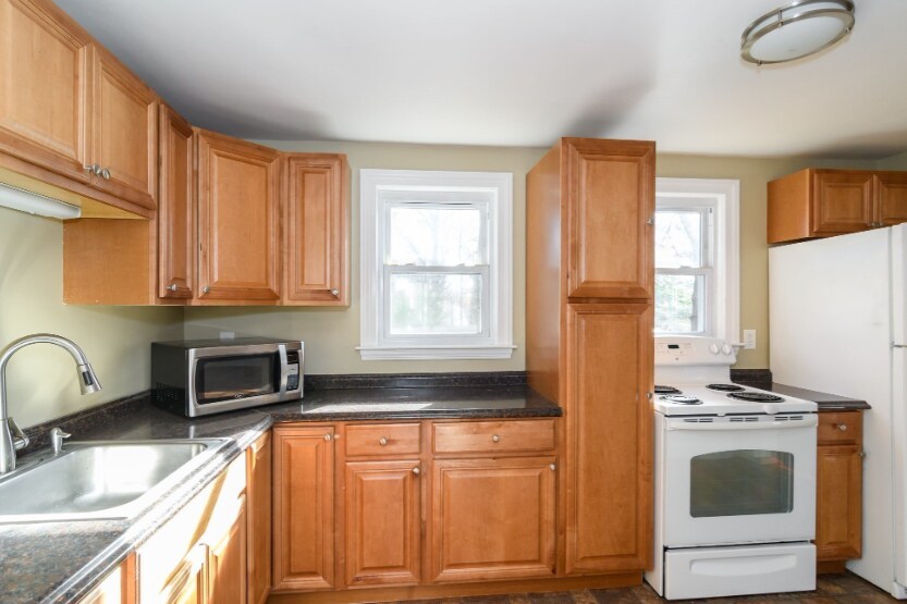 Building Photo - 7 Ferndale Rd