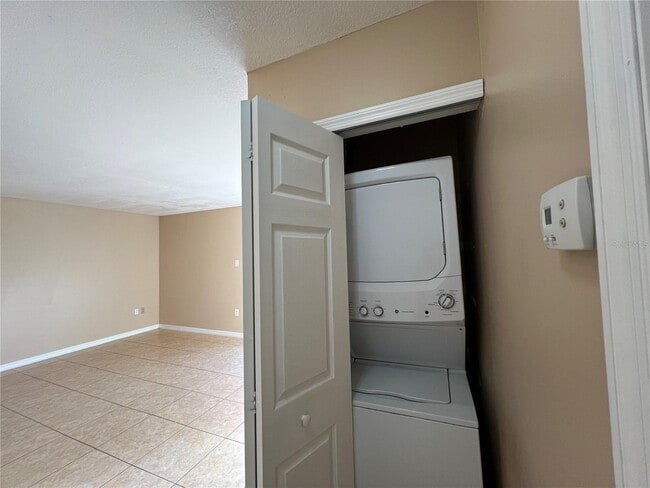 Building Photo - 3815 Bowline Cir