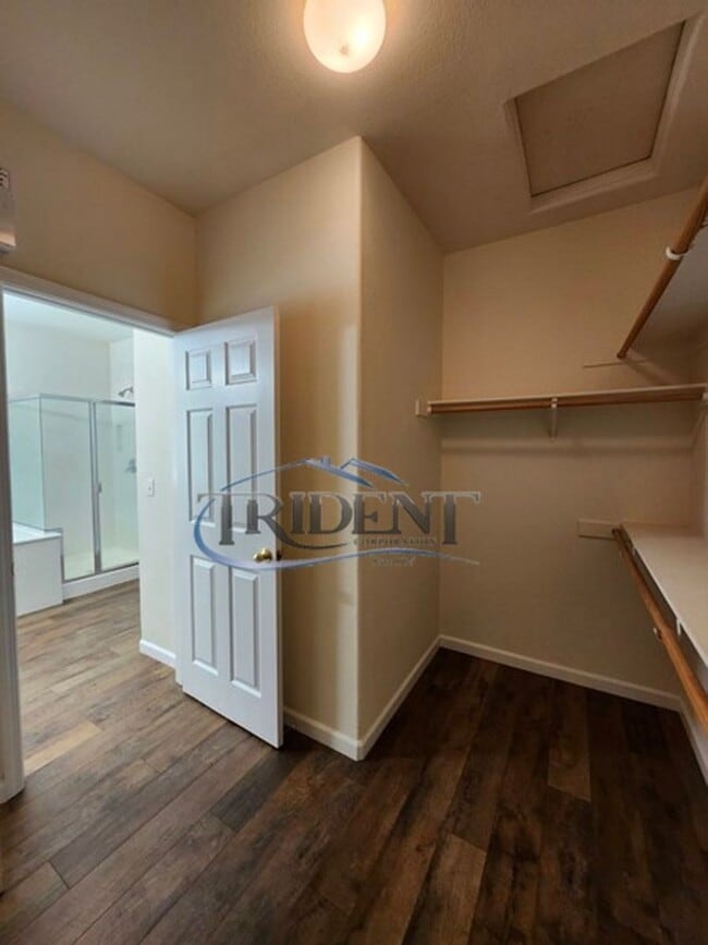 Building Photo - 1038 Zanes Dr