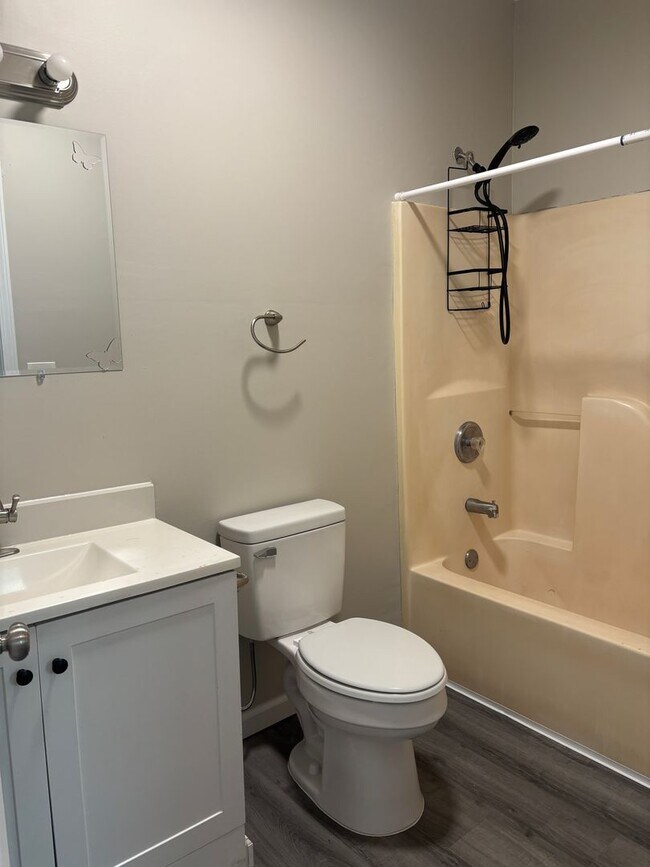 Building Photo - 1200 N 8th St