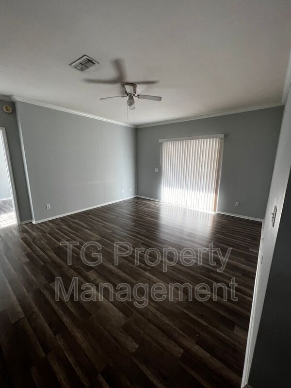Building Photo - 201 Colima Ct