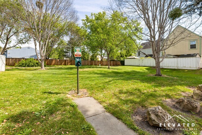 Building Photo - 8244 Windmill Farms Dr