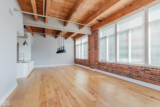 Building Photo - 430 N Park Ave