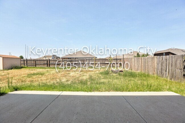 Building Photo - Stunning 5BD, 2 1/2 BTH Home Seconds away from John Kilpatrick Turnpike in YUKON!