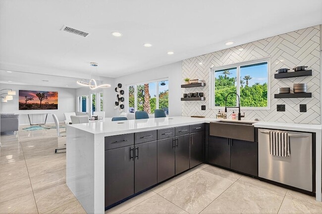 Building Photo - 75496 Desert Park Dr