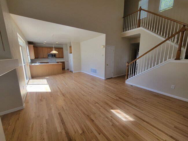 Building Photo - West Longmont 2 story single family home f...