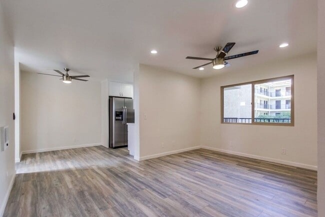 Building Photo - Upgraded 1/1 condo in Normal Heights! Pool...
