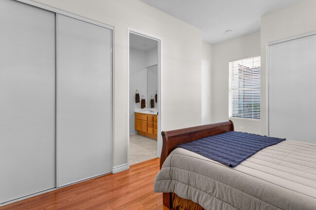 Building Photo - 74629 Lavender Way