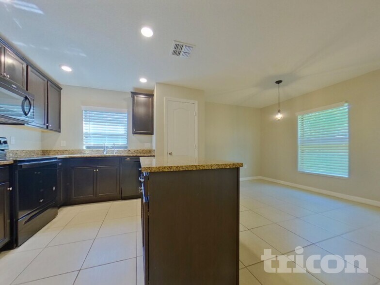 Building Photo - 2786 Flynn St