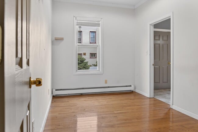 Building Photo - 26 Gautier Ave