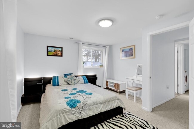 Building Photo - 7109 Layton Dr