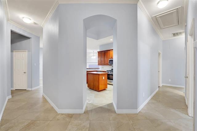 Building Photo - 1211 Greenway Dr