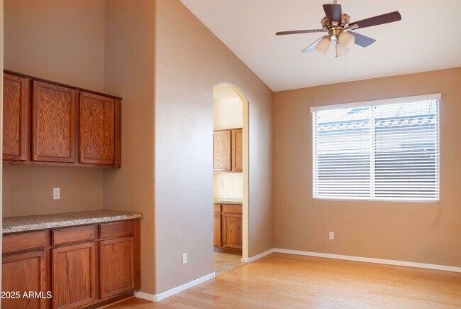 Building Photo - 46011 W Keller Dr