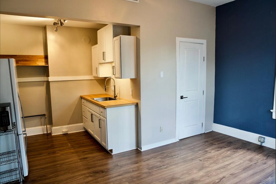 Building Photo - 308 W McMicken Ave
