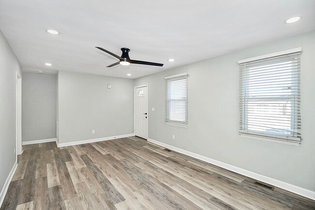 Building Photo - 2921 Ravencroft Dr