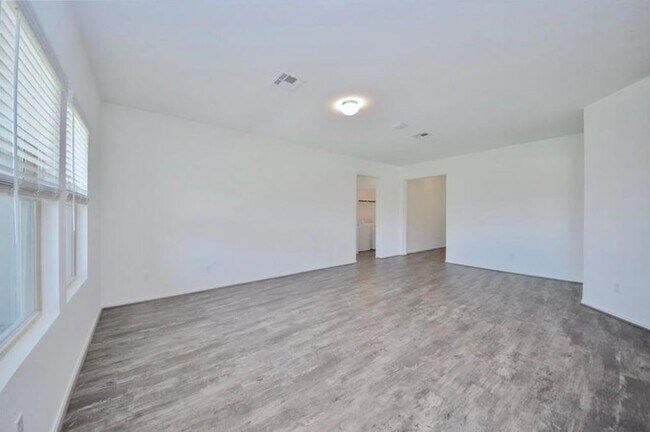 Building Photo - 3413 Mikayla Ct