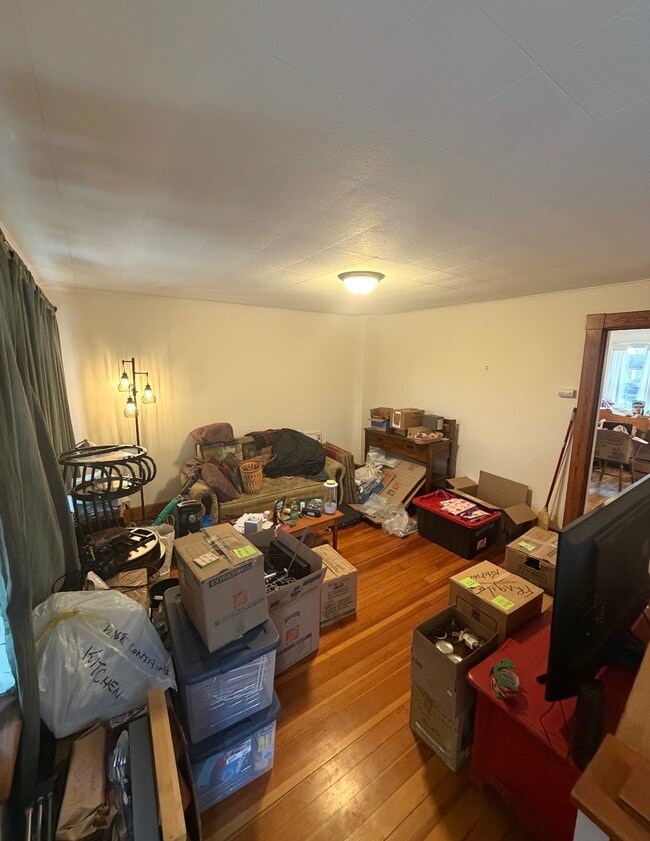 Building Photo - 52 Everett St