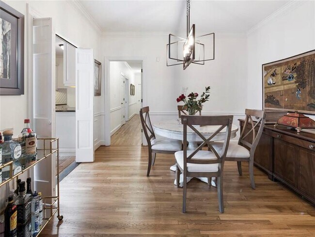 Building Photo - 1872 Wycliff Rd NW