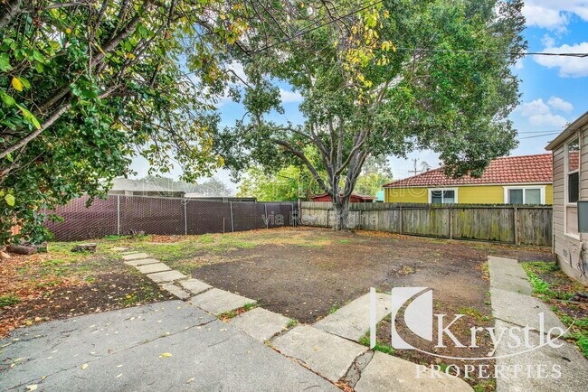 Building Photo - 1047 Valle Vista Ave